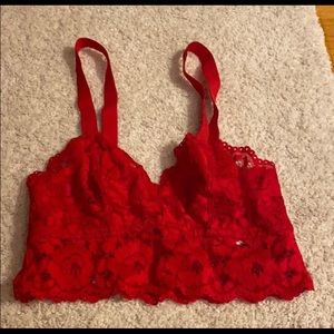 🐞red lacey bralette(size 6 = M)